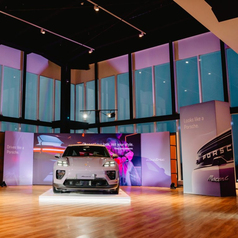 macan ev launching 07669